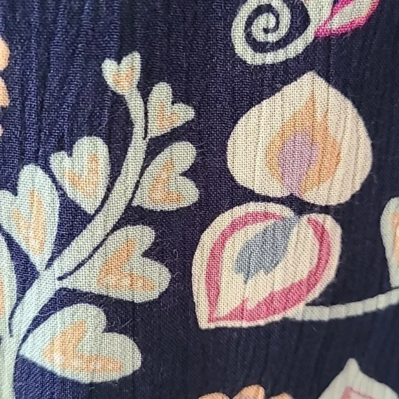 CROFT AND BARROW WOMENS BLUE AND PINK FLORAL SLEEVELESS SUMMER TOP SIZE LARGE - Picture 6 of 15